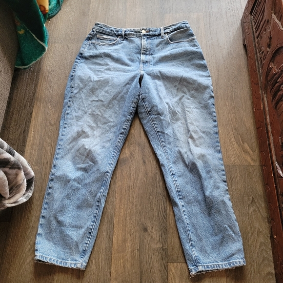 Good American Straight Leg Mom Jean's size 10 - Picture 1 of 3
